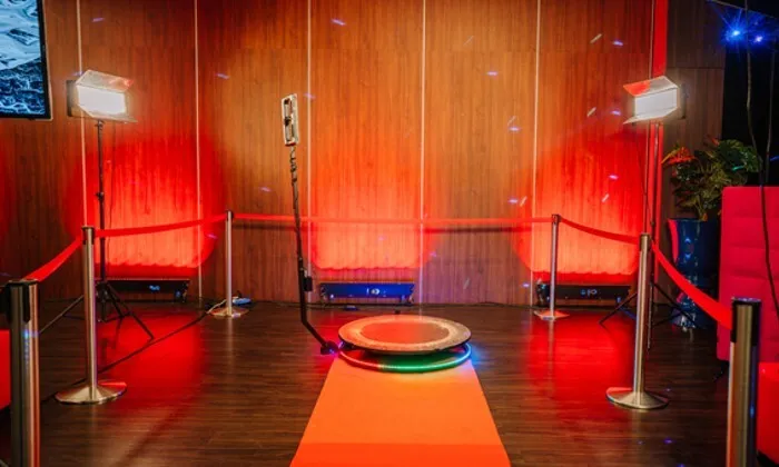 1, 2, or 3-Hour 360 Degree Rotating Photobooth Hire at Full Circle Memories