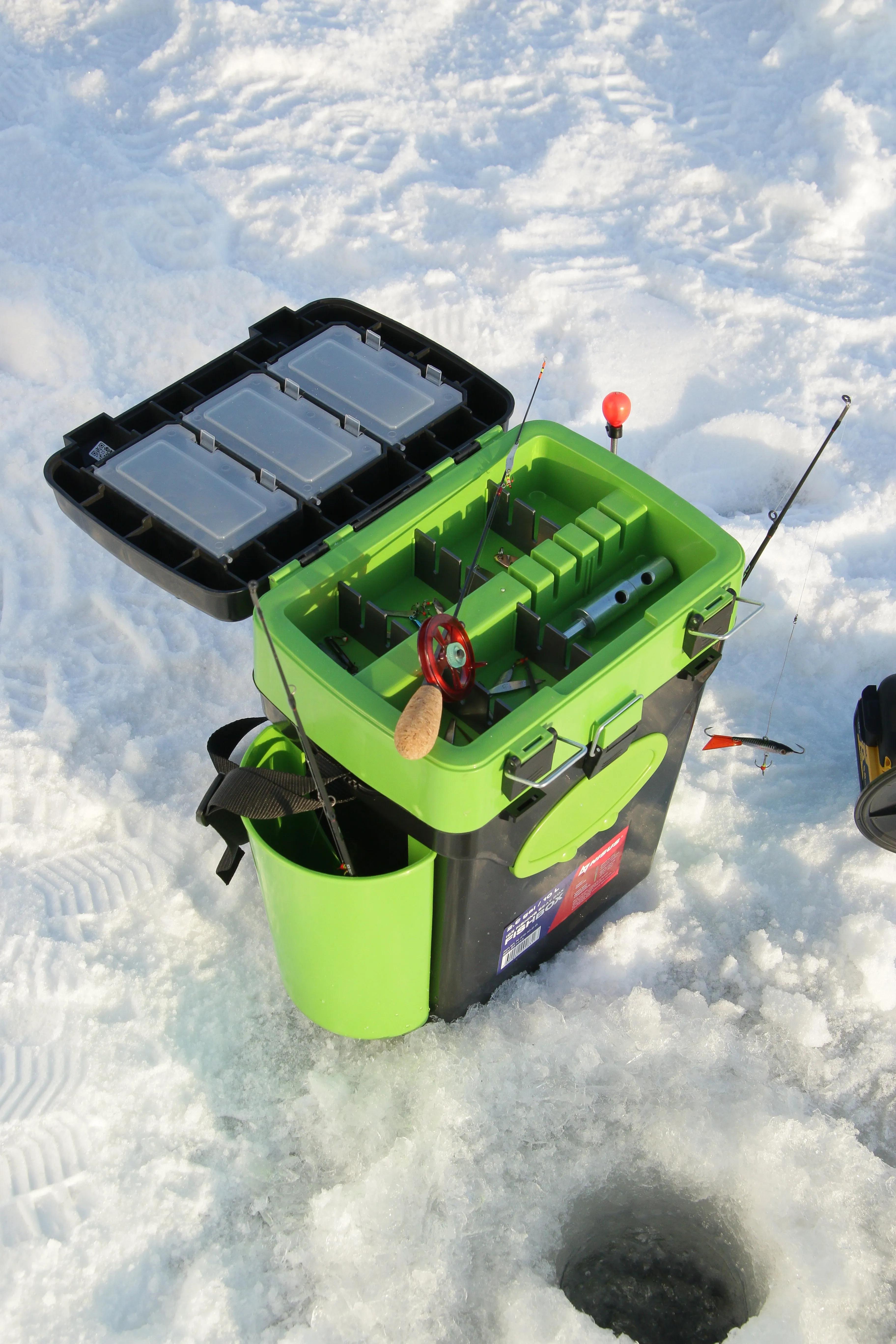 FishBox 10 liter SeatBox for Ice Fishing, 2 Compartments