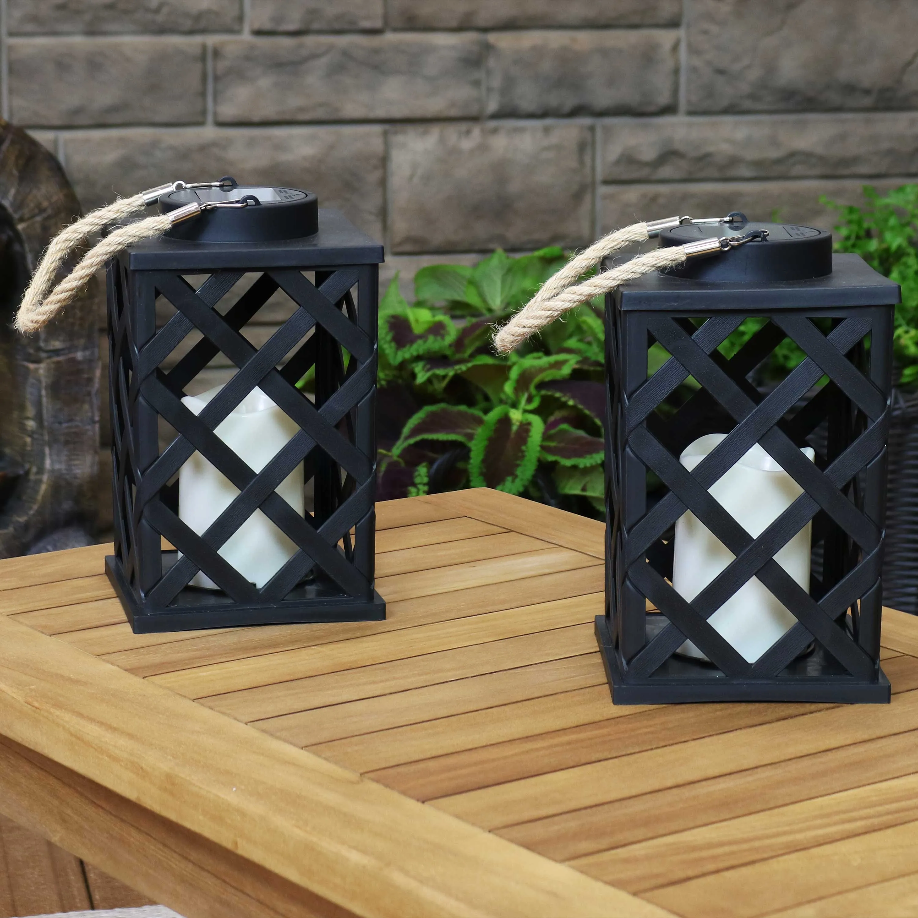 Sunnydaze Modern Crosshatch Outdoor Solar Decorative Candle Lantern