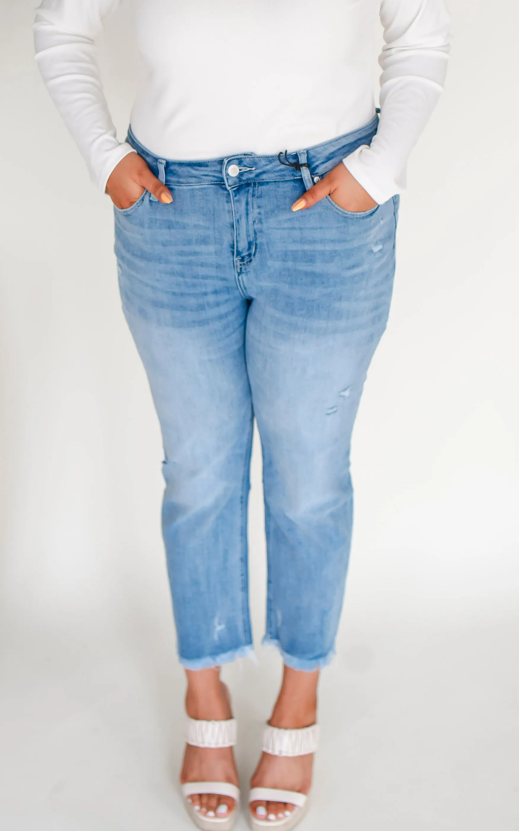 The Millie Mid Rise Cigerette Crop Denim | Mica