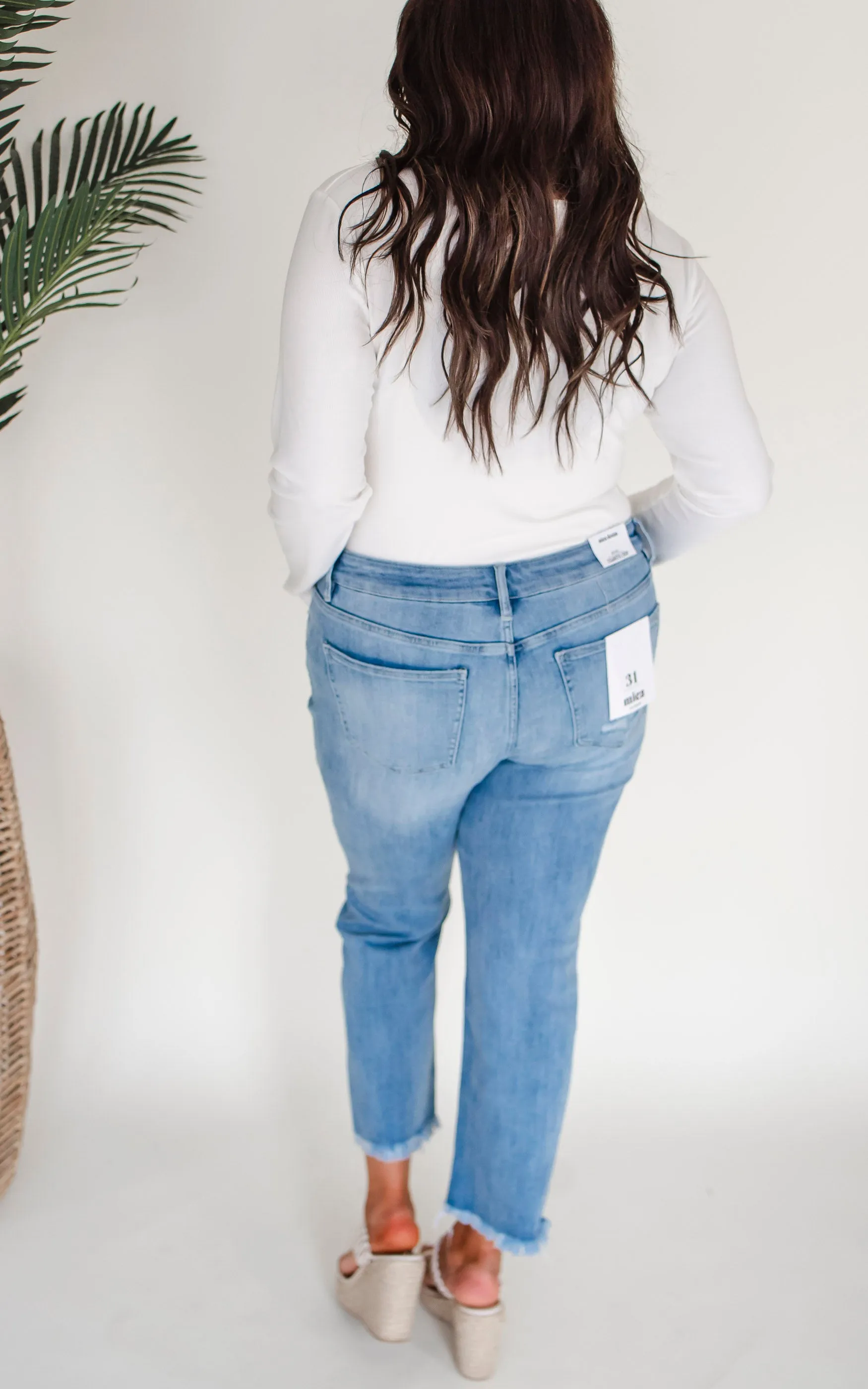 The Millie Mid Rise Cigerette Crop Denim | Mica